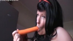German BBW masturbates with a carrot