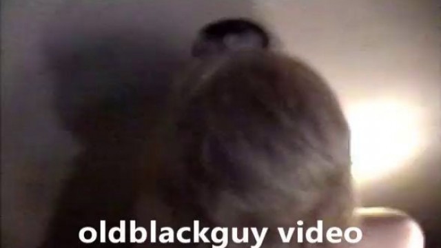 oldblackguy takes gloria to the gloryhole - XVIDEOS.COM